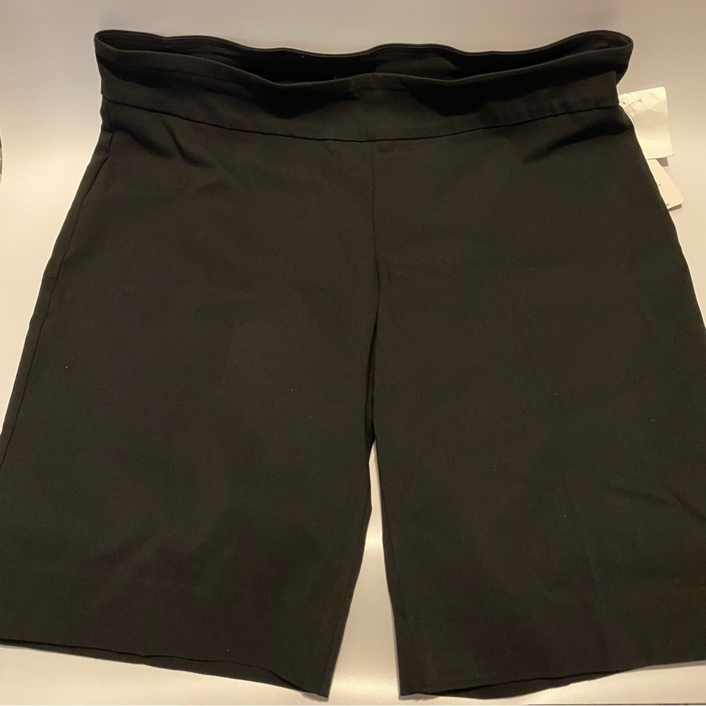 Women’s Bermuda Style Black Shorts size 18W